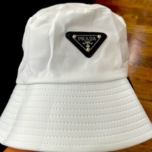 White bucket hat